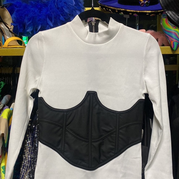 Manièr De Voir White Ribbed Mockneck Long Sleeve Bodycon Dress w/Leather Corset - Picture 2 of 6